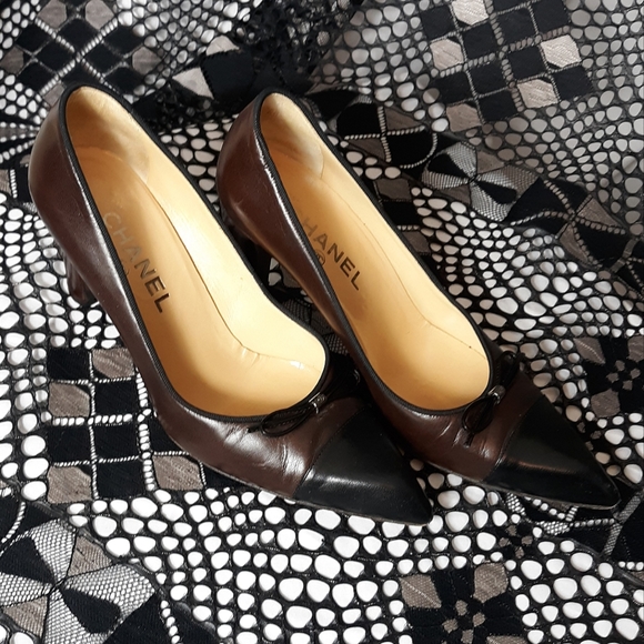 Chanel Brown & Black Leather Pumps - Picture 3 of 8